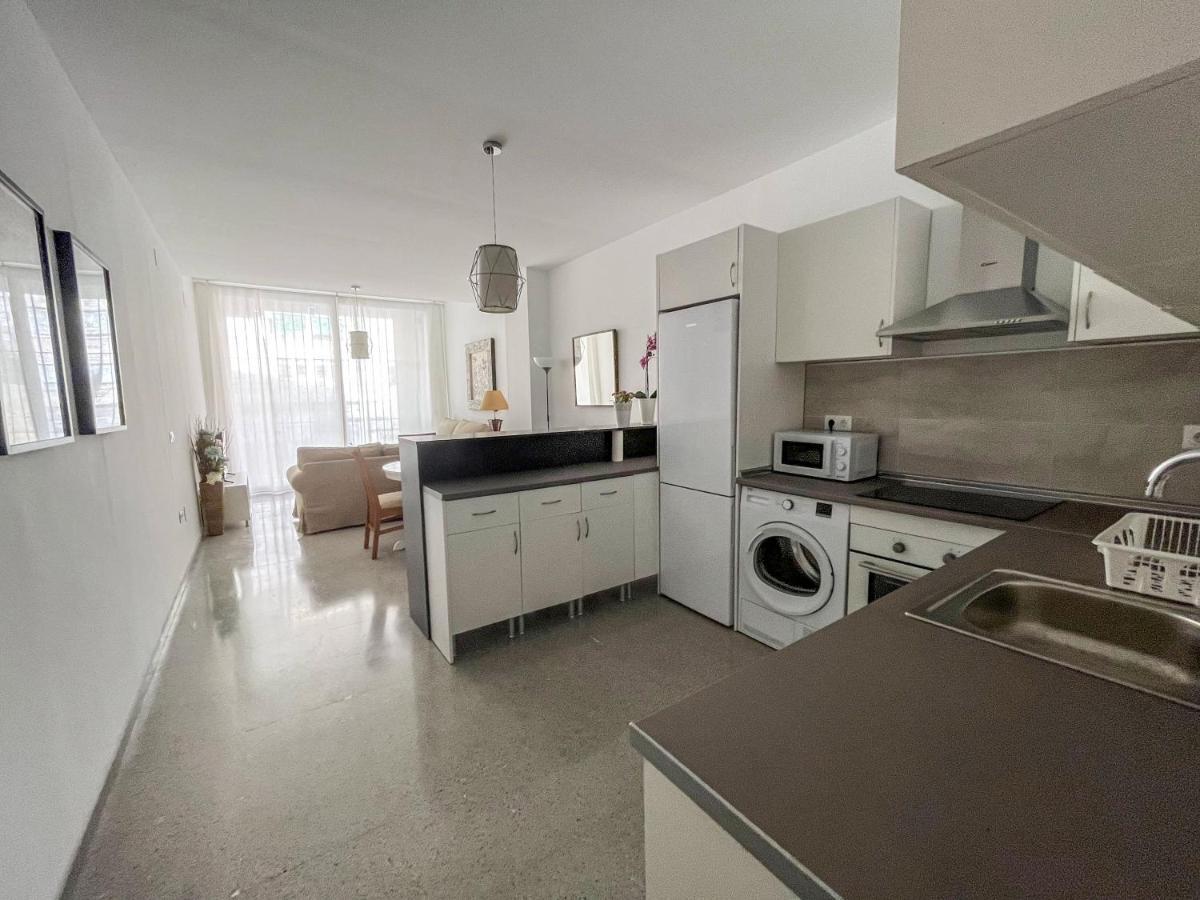 Amplio En Av. Carlos Haya Apartment Malaga